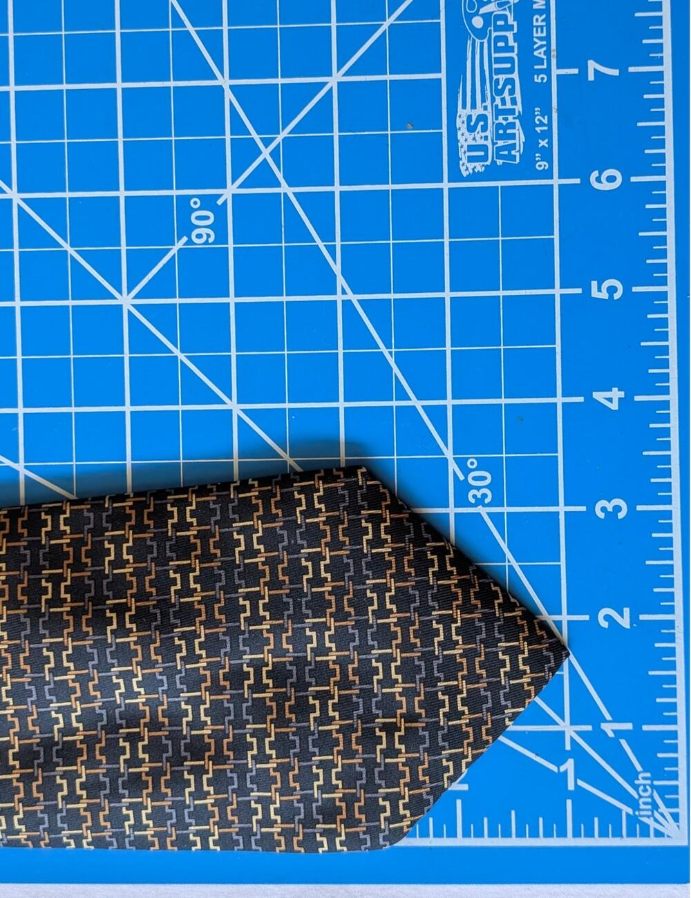 Vintage Hermès 100% Silk Men's Black Tie Geometric Chain Pattern  "H" Gld/Blk/Ny